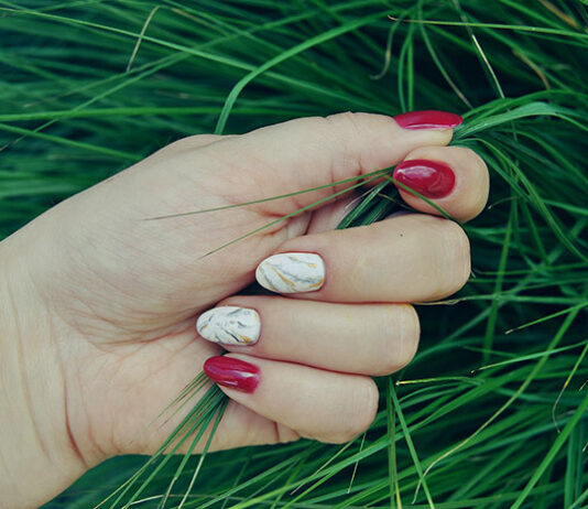 Paznokcie żelowe – poradnik przed wykonaniem manicure